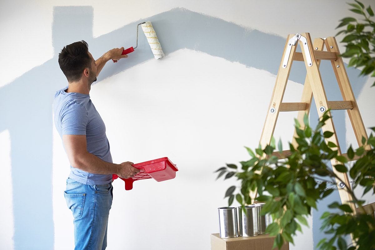 Saving Money on Painting and Decorating in Kilburn