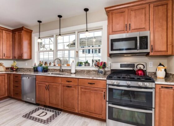 Brown kitchen Cabinets