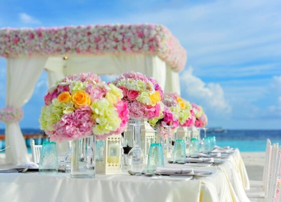 Centerpieces-at-Wedding-Receptions-nyt