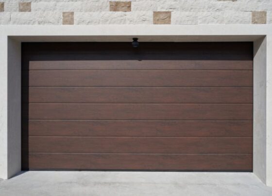 professional garage door services in Cape Coral