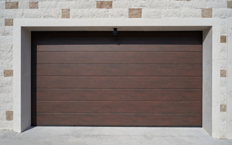 Why You Should Rely on Professional Garage Door Services in Cape Coral and Fort Myers