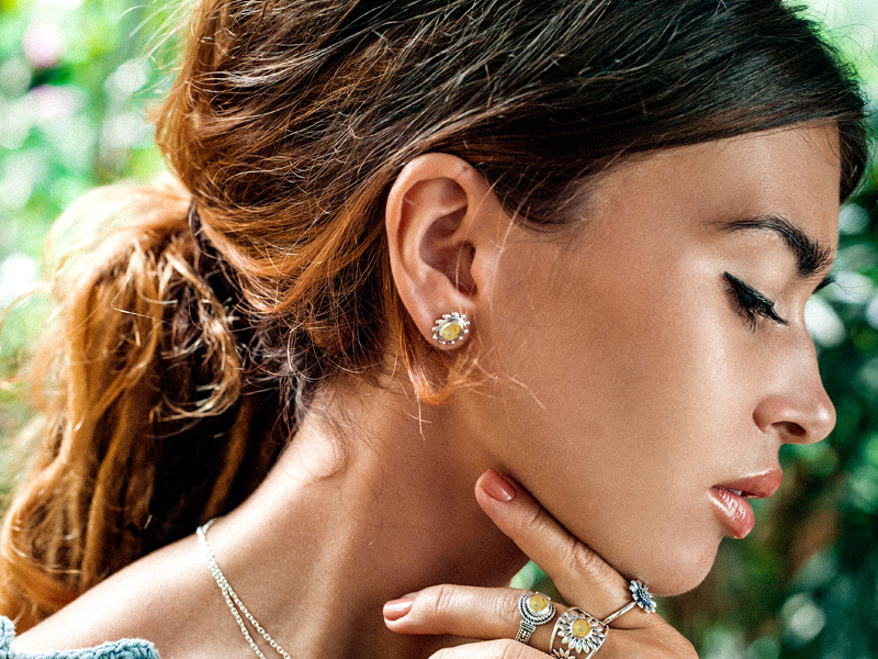 How To Select Amber Jewelry For A Memorable Day