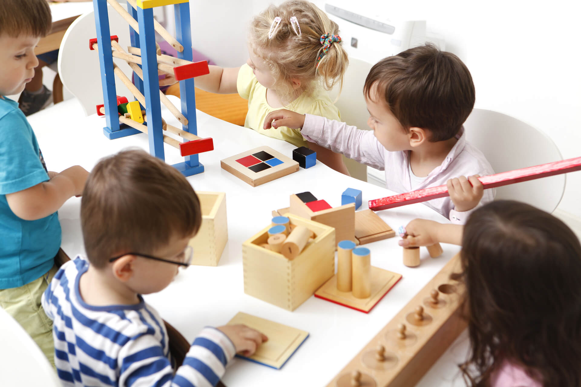 How to Engage Kids with Montessori Materials for Active Learning